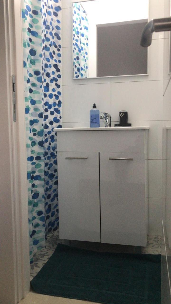 Isramax Apartment Near The Beach. Bat Yam Exterior foto